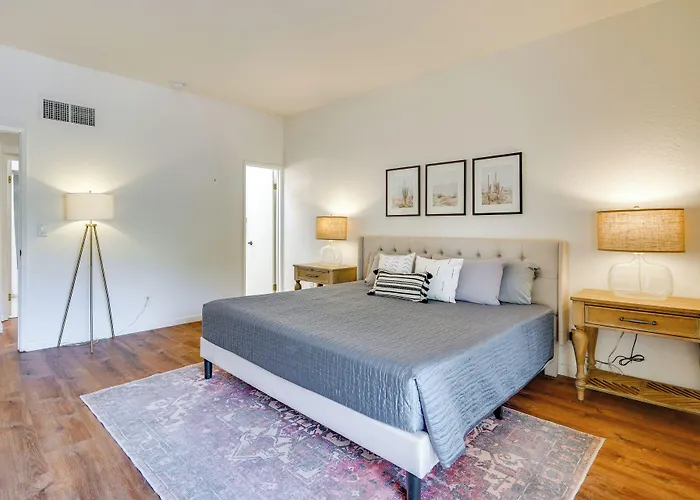 Foothills Oasis Near Hiking Trails! Holiday home Tucson